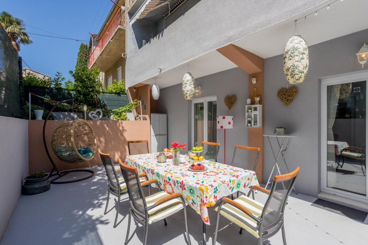 Dalmatian 230M2 With Pool And Garden Near The Old Town For Families Daire Split Dış mekan fotoğraf