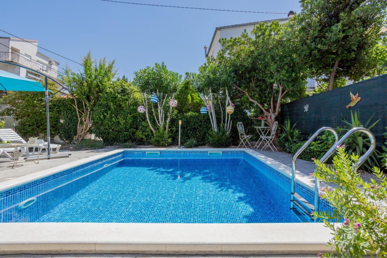 Dalmatian 230M2 With Pool And Garden Near The Old Town For Families Daire Split Dış mekan fotoğraf