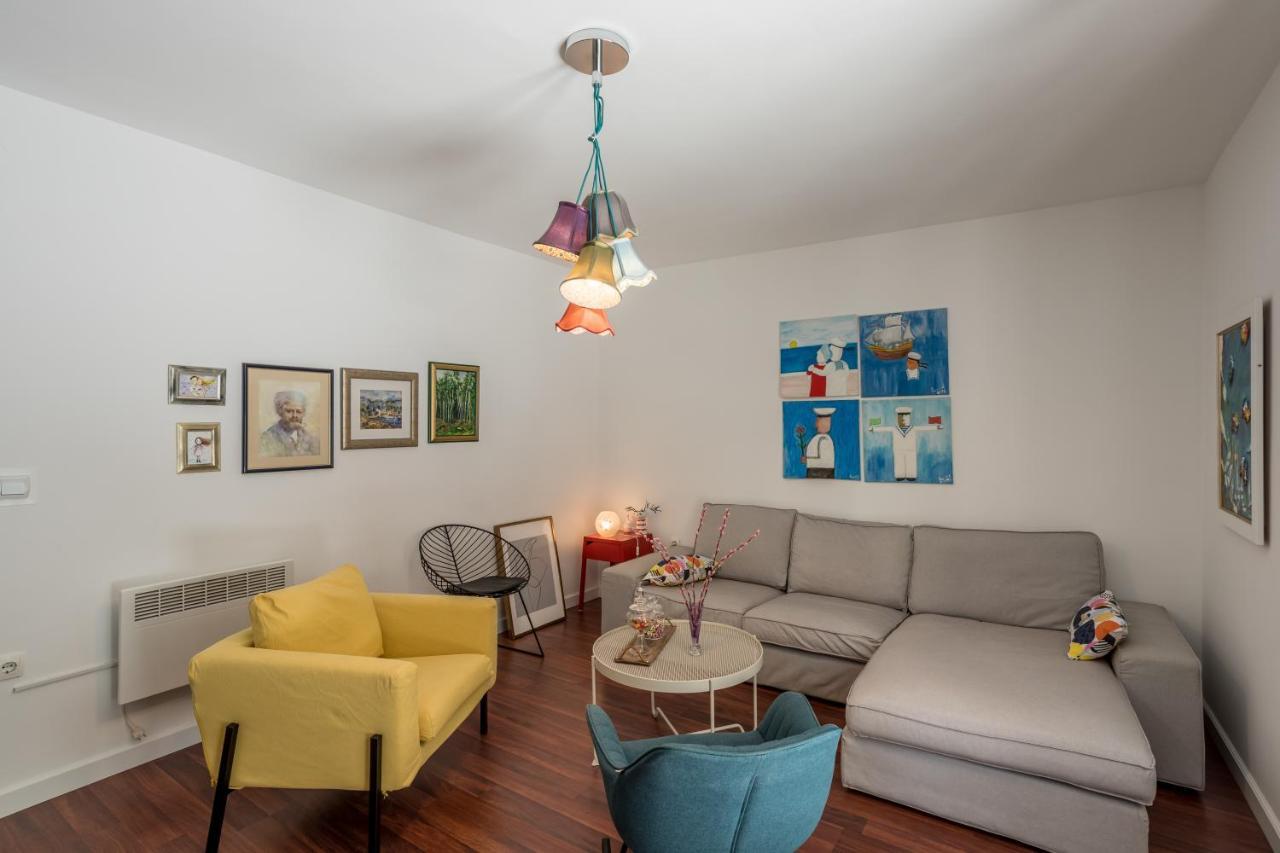 Dalmatian 230M2 With Pool And Garden Near The Old Town For Families Daire Split Dış mekan fotoğraf